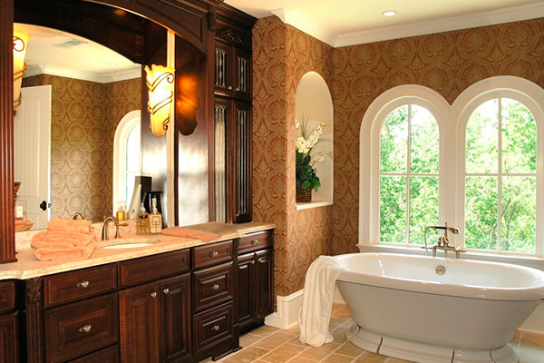На фото – ванная комната в классическом стиле
